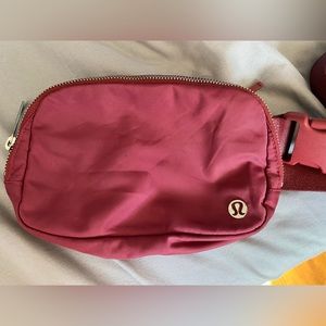 Lululemon everywhere belt bag 1L